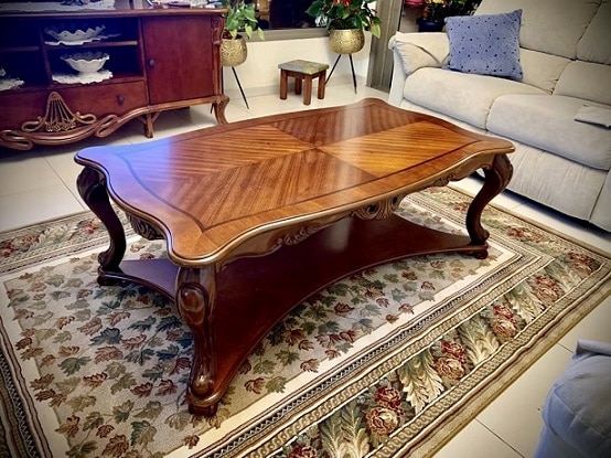 שולחן עץ מעוצב לסלון דייזי