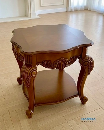 שולחן עץ מרובע קטן דגם צ'רלי