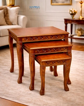 שלישיית שולחנות מעוצבים מעץ רותם