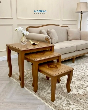 שלישיית שולחנות מעוצבים מעץ לילי