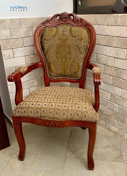 כיסא בסגנון איטלקי מעץ עם ידיות